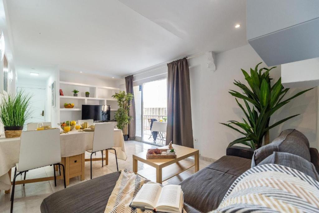 Seaside Boutique Apartment Фуенхірола Екстер'єр фото